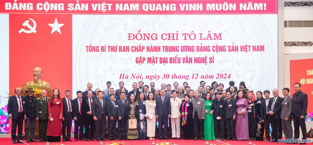 Đội ngũ văn nghệ sĩ cách mạng đã trở thành đội quân văn hóa của Đảng - Ảnh 8.